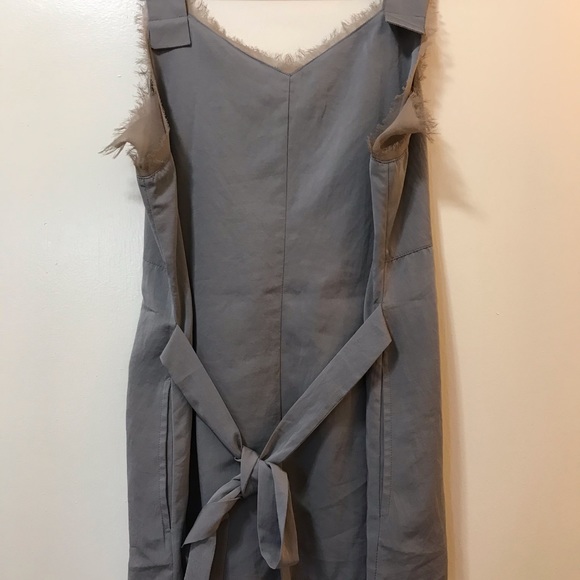 🌺 Simple Vera Unique Tank Top - Picture 6 of 7